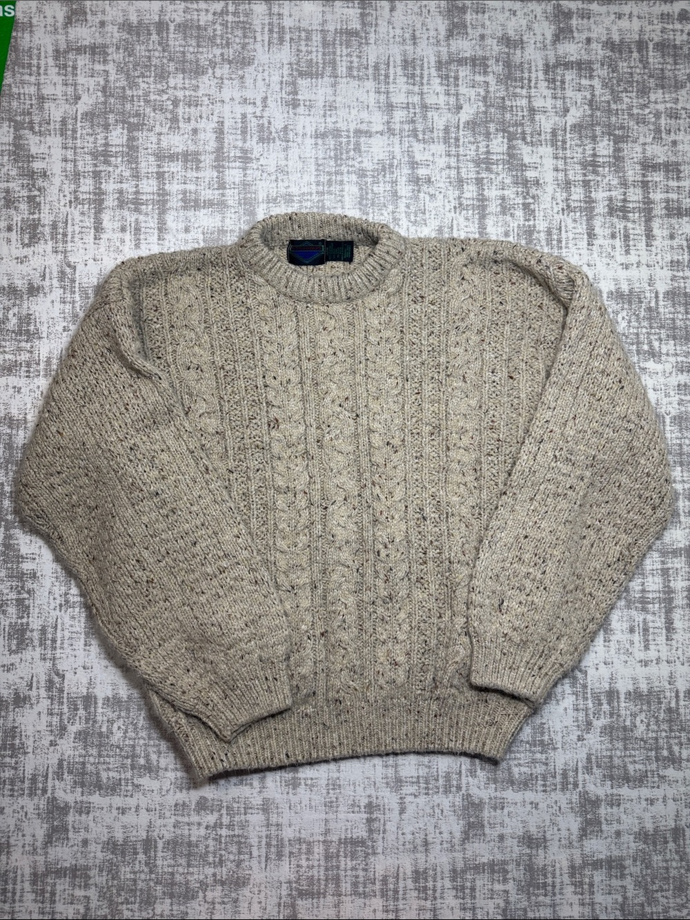 Vintage 1980’s Etchings Men's Crewneck Cable Knit Sweater in Oatmeal Heather szM